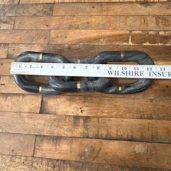 Three-Link Chain Sculpture Gray Marble With Gold Stripes Decor - Picture 5 of 6